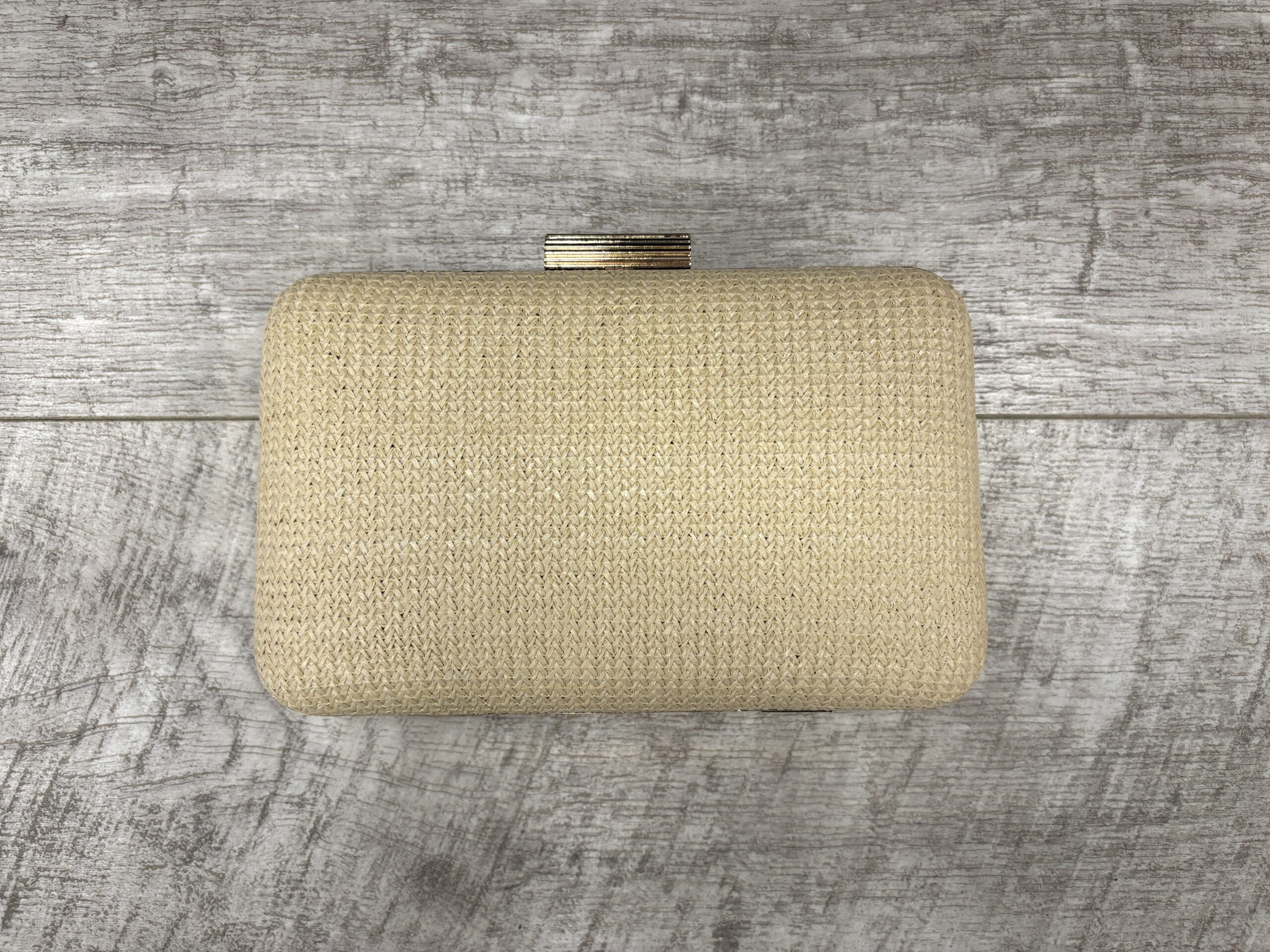 Bolso Clutch Rafia