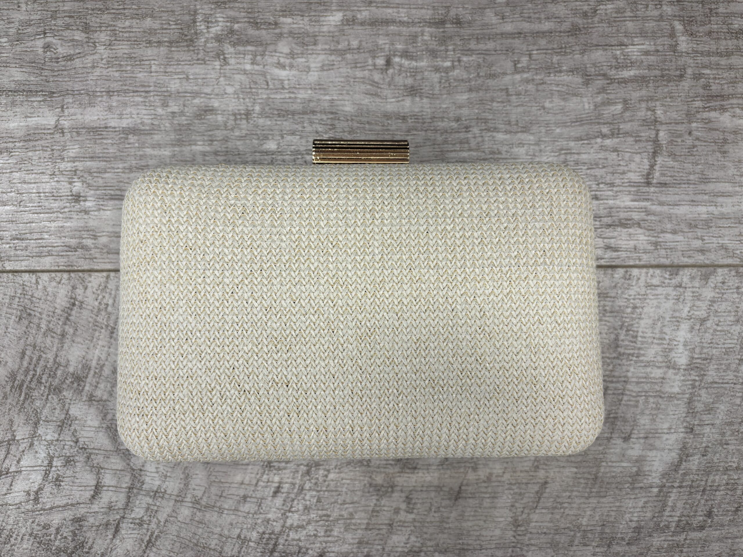 Bolso Clutch Rafia