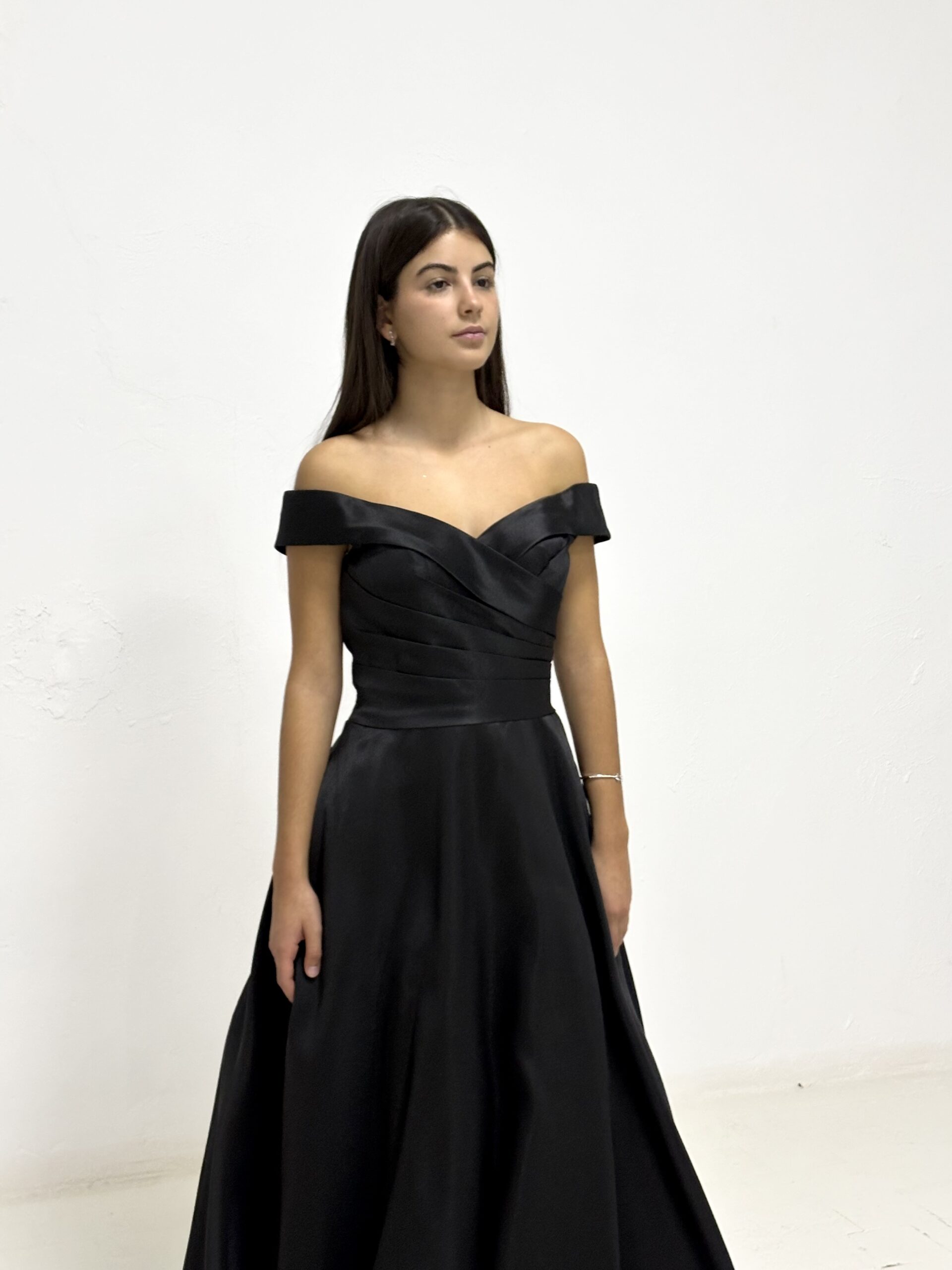 Vestido Negro Palabra de Honor