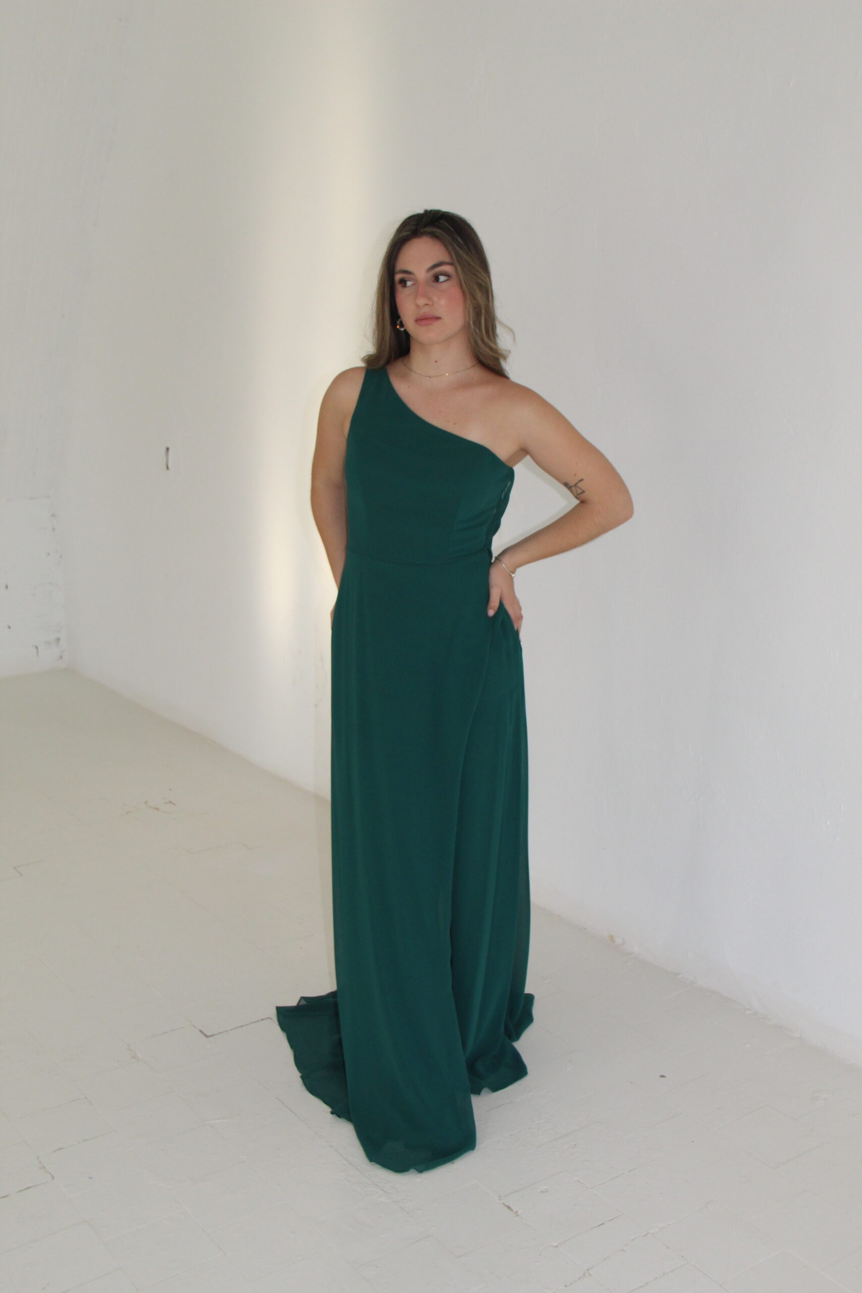 Vestido Verde Asimétrico