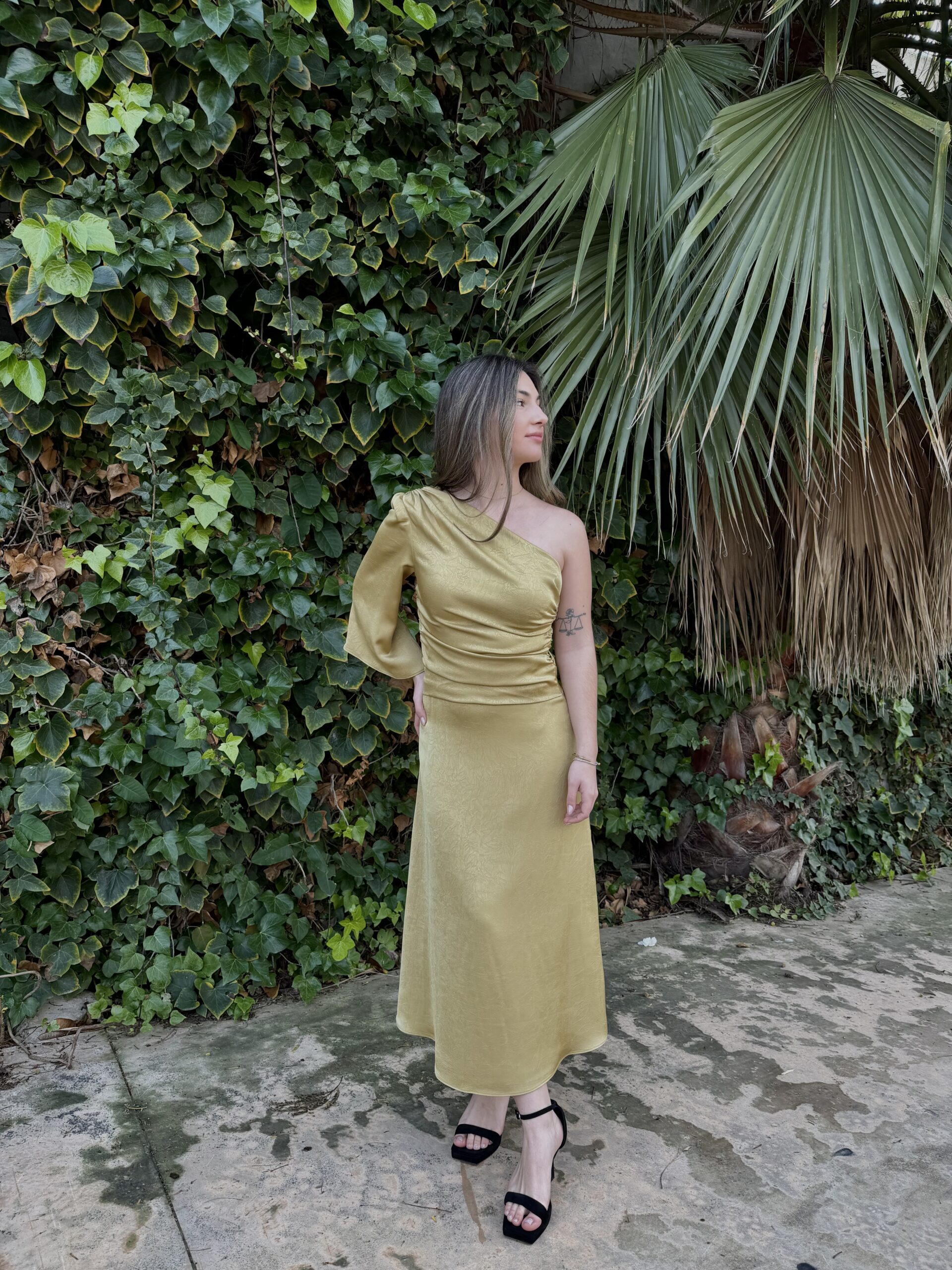 Vestido Midi Verde Oliva