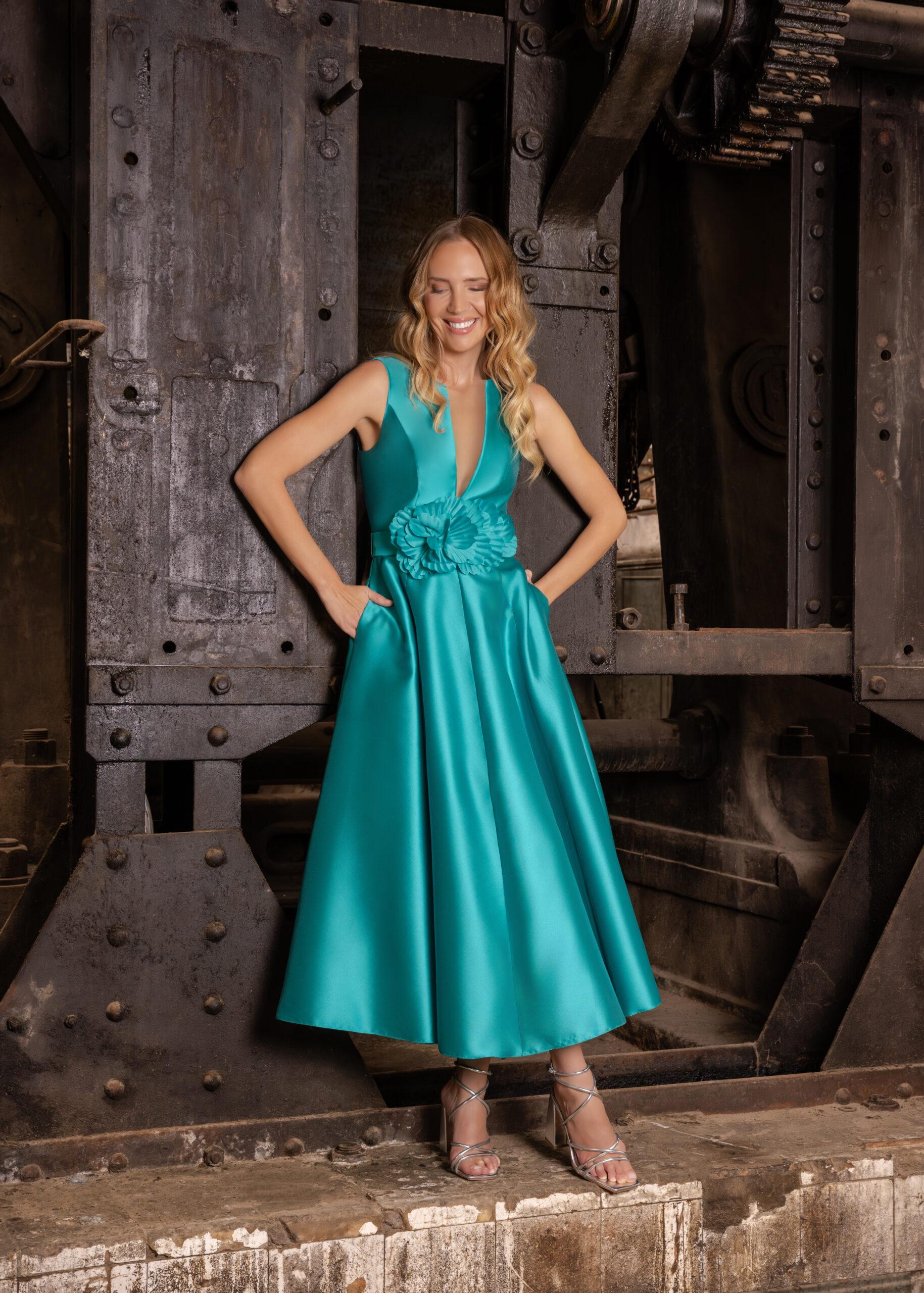 Vestido Midi Turquesa Escote V