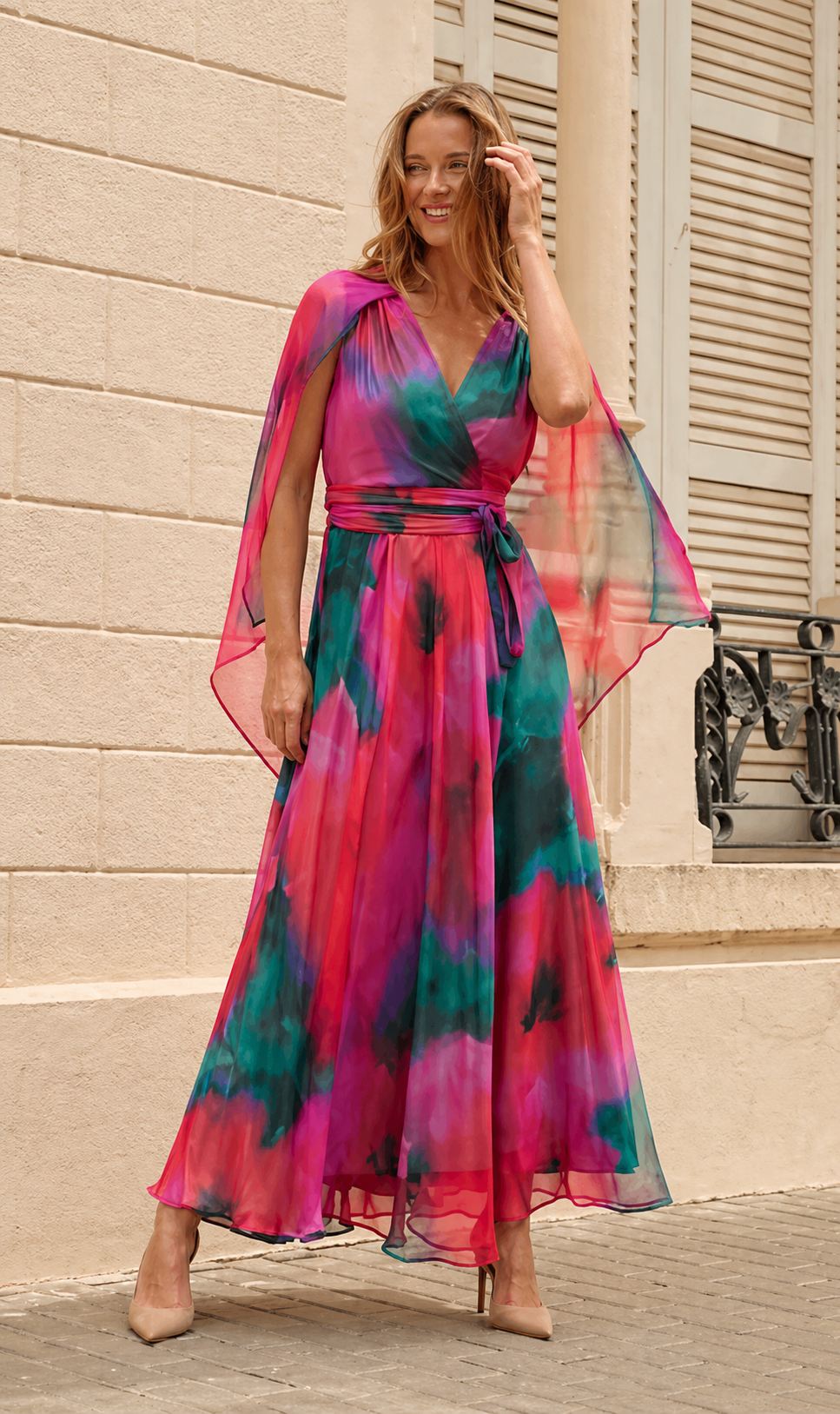 Vestido Largo Estampado Capa