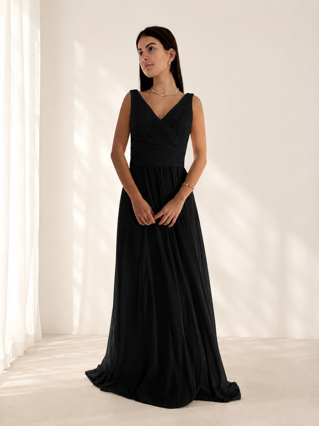 Vestido Negro Drapeado Tirante